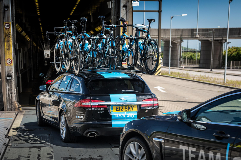 Illustration for article titled Meet The First Man To Bike Through The Channel Tunnel